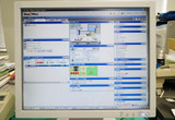 パソコンに表示された電力使用状況(東京本社)
