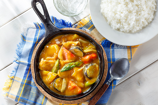 簡単夏野菜のスキレットカレー