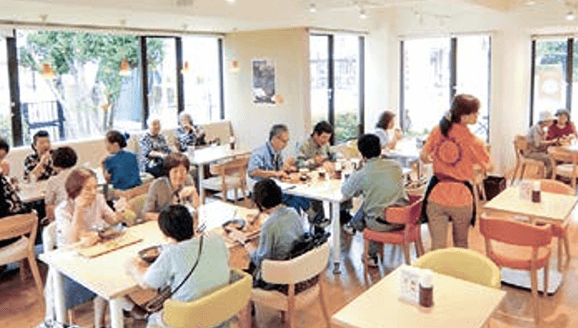 スマイルデイズ（地域における食場作り）