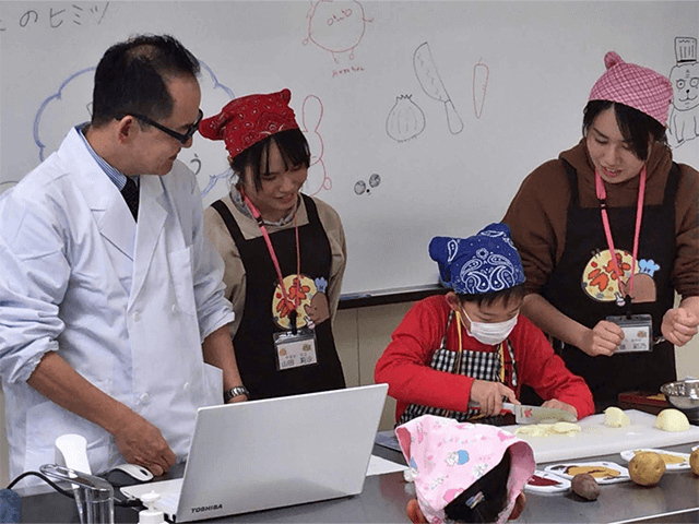 スマイルボールを活用した野菜教室開始