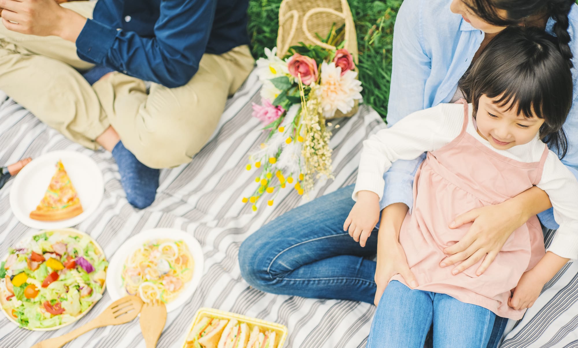 「えっ？それでもいいの？」一緒に楽しみながら食事しよう。小さな子どもたちと、思い込みを捨ててごはんを楽しむコツ 6選