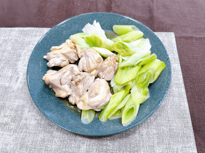鶏もも肉の長ねぎ蒸し